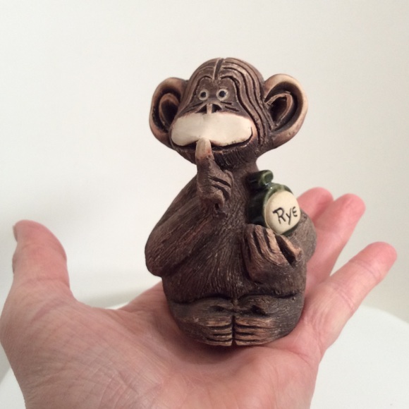 Vintage hand sculpted in Uruguay cheeky monkey - Picture 5 of 6